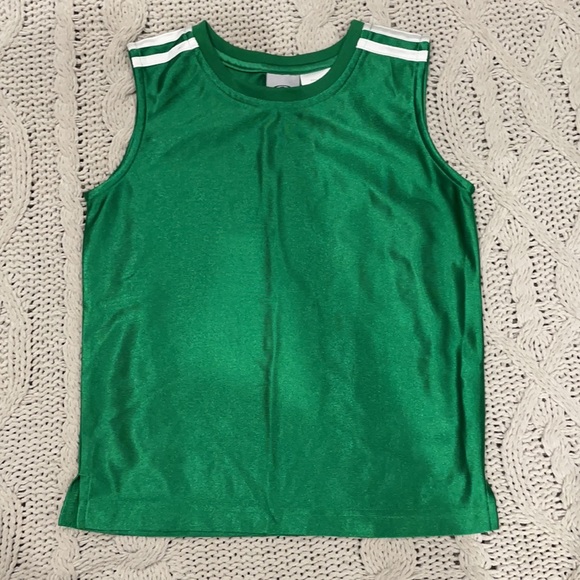 2 Green Basketball Jerseys < - Picture 2 of 9